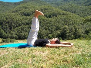 Tre posizioni yoga per il mal di schiena