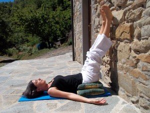 Tre posizioni yoga per il mal di schiena